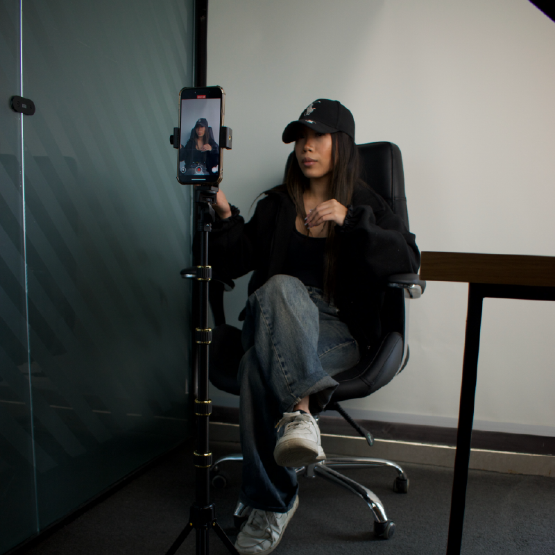 The Pro Tripod